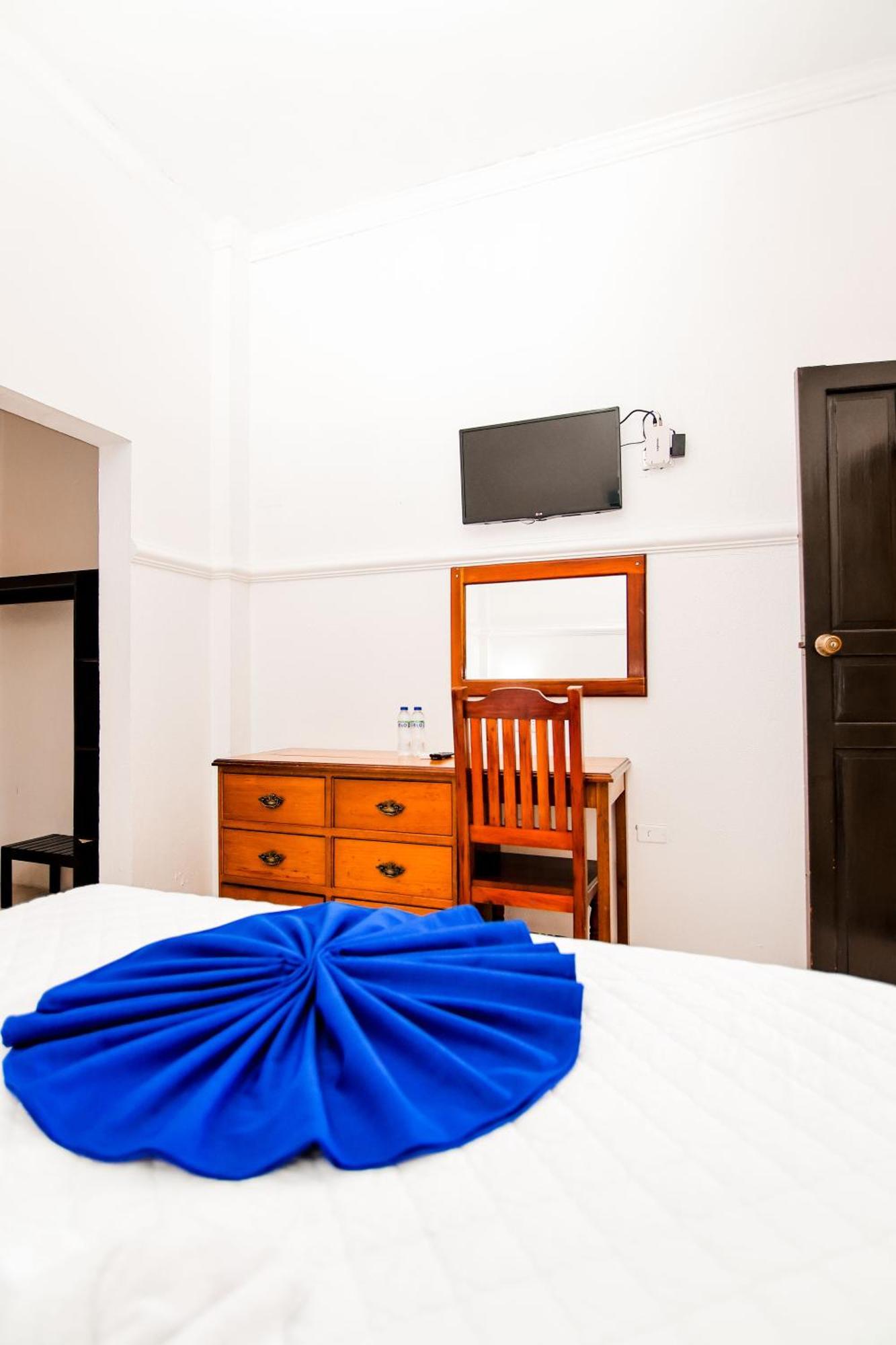 Hotel Villa Del Lago Flores Zewnętrze zdjęcie