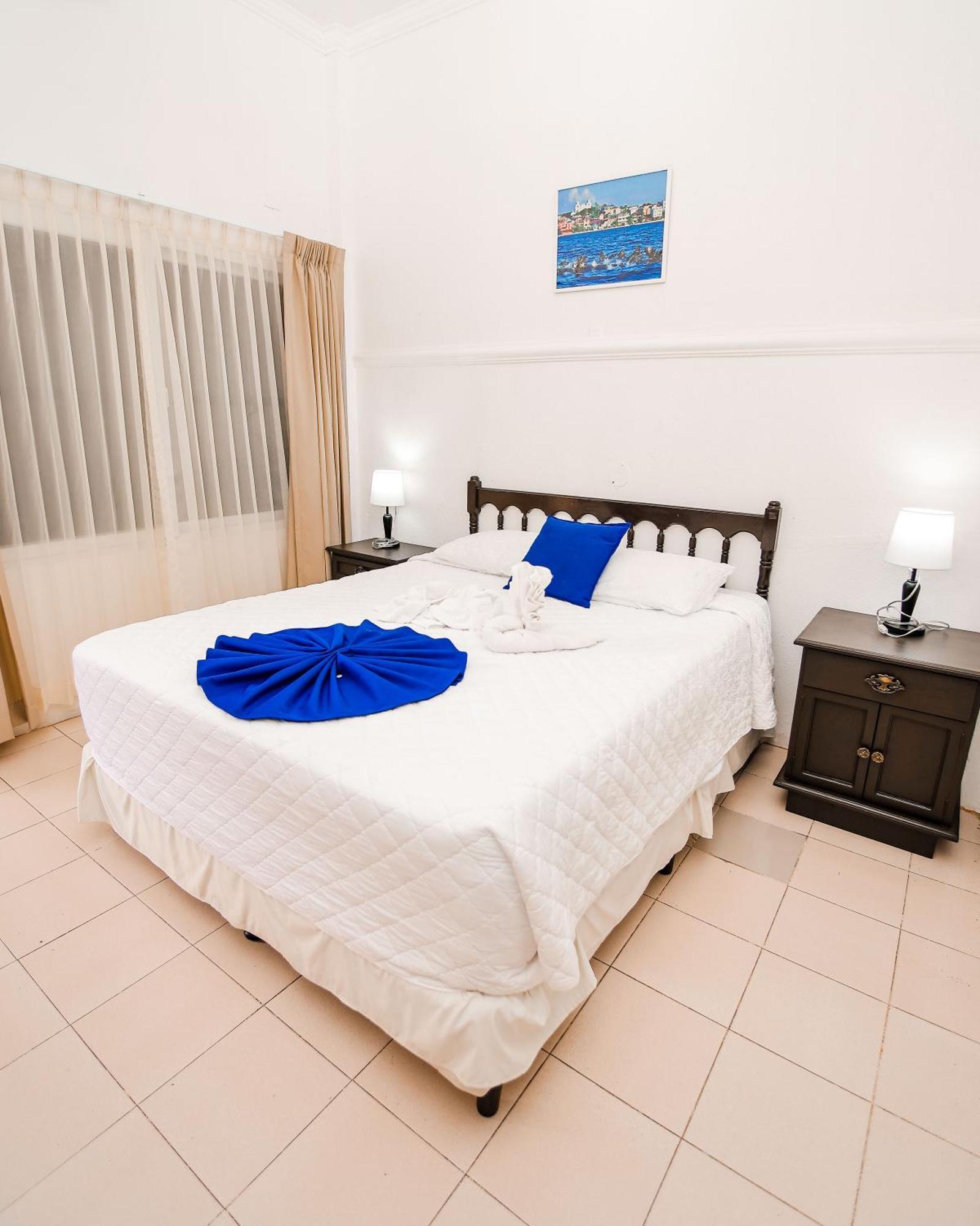 Hotel Villa Del Lago Flores Zewnętrze zdjęcie