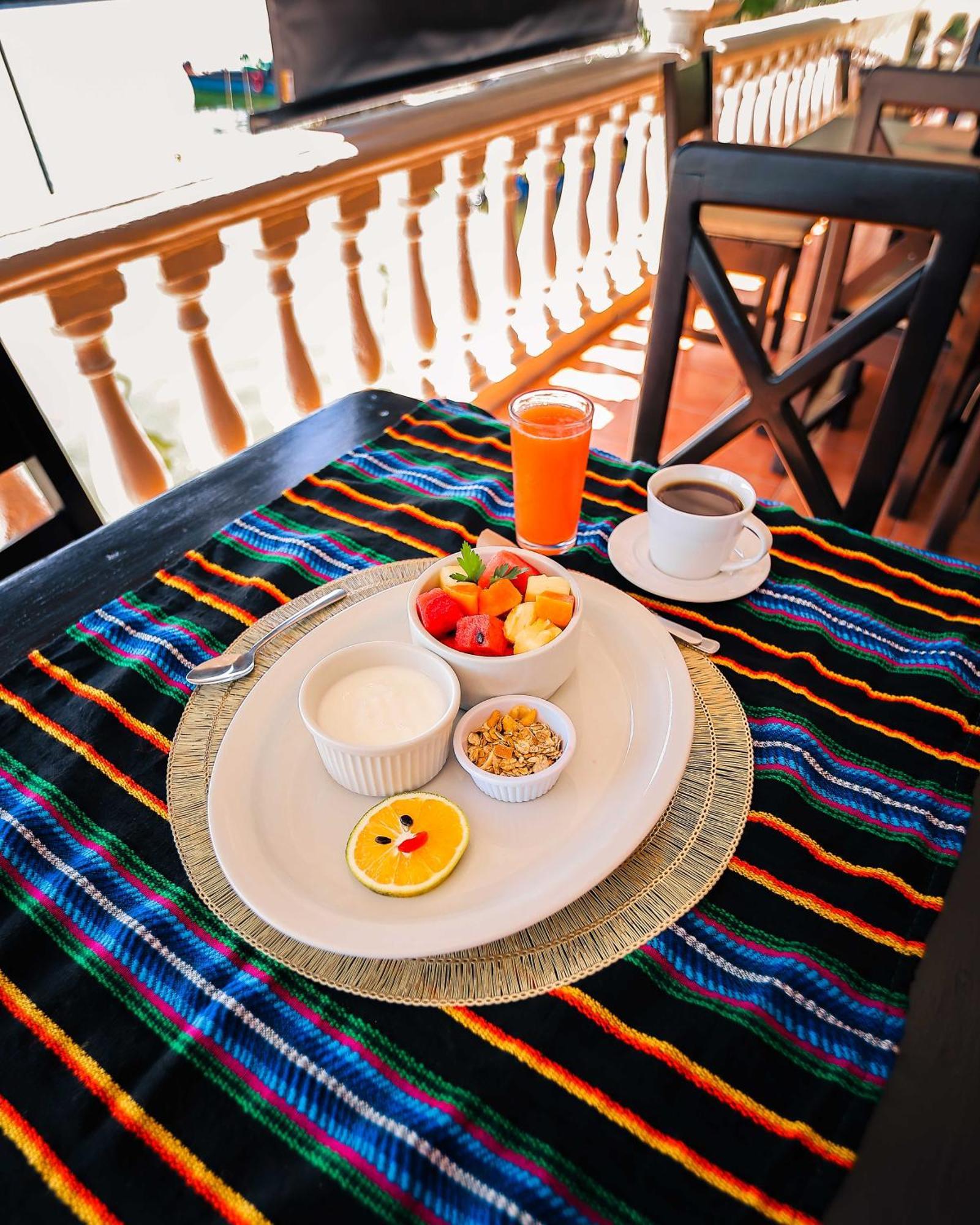 Hotel Villa Del Lago Flores Zewnętrze zdjęcie