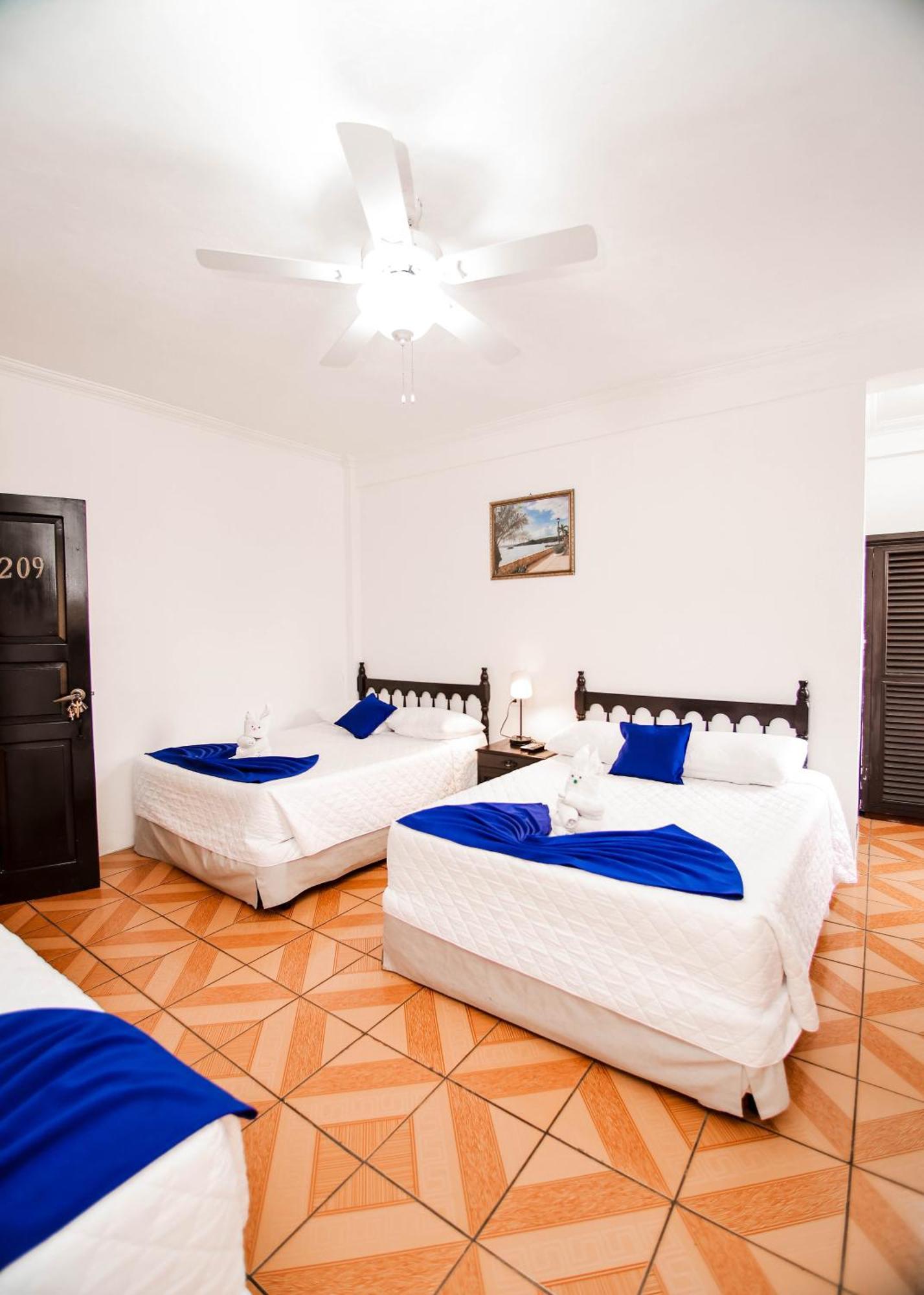 Hotel Villa Del Lago Flores Zewnętrze zdjęcie